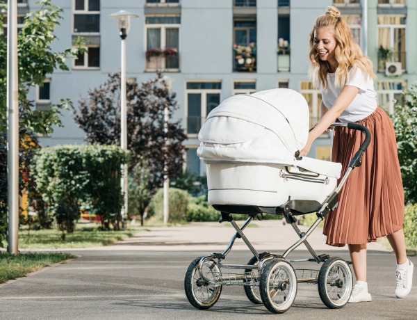 A babák és a nyári nap: nem elég a fényvédő, ezekre is nagyon figyelned kell!