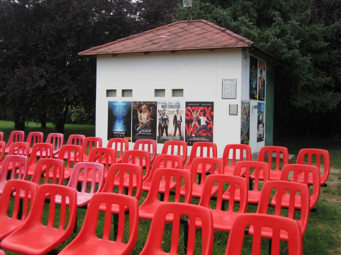 Forrás Kertmozi és autósmozi - Csopak