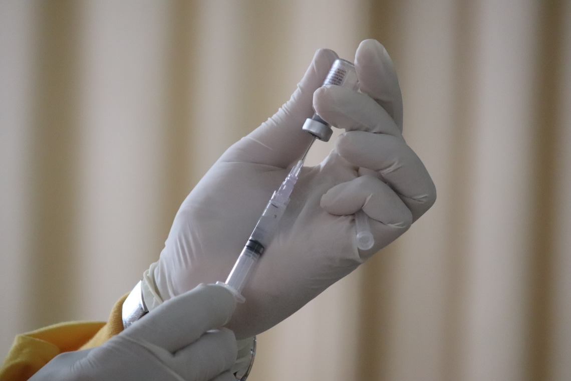 A Moderna oltás negyede is védettséget adna, az új tesztek szerint