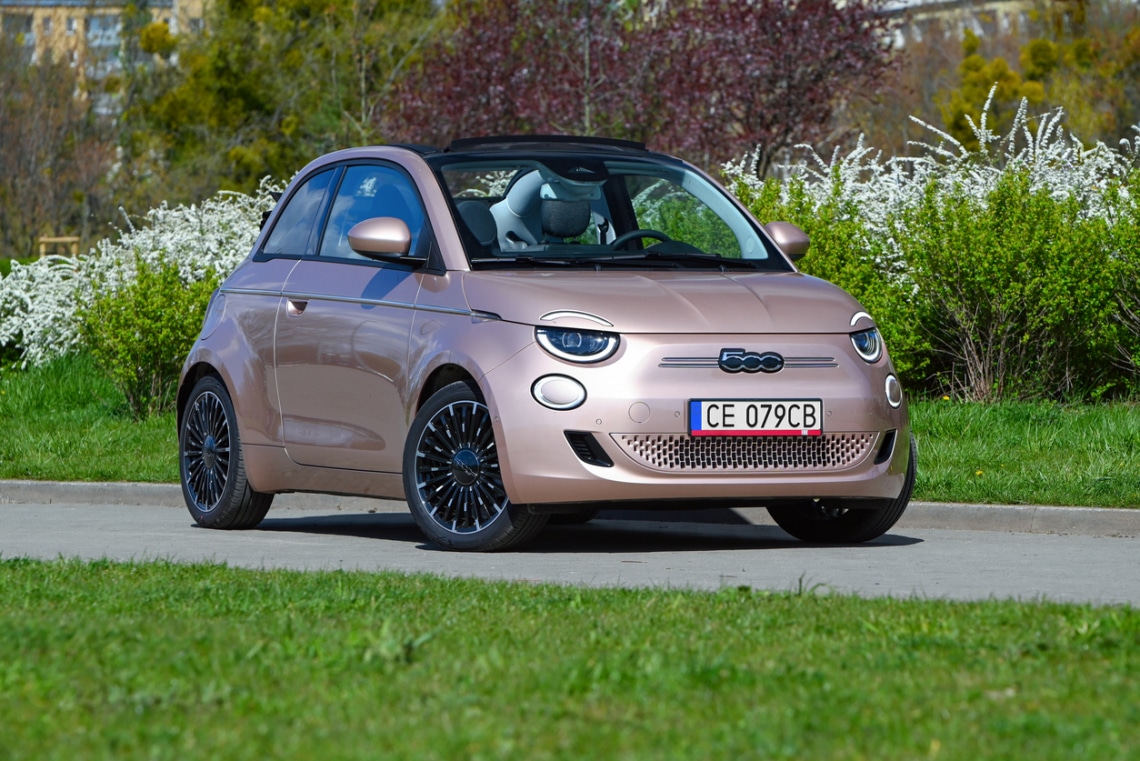 Fiat 500e – Stílusos, imádni való apróság