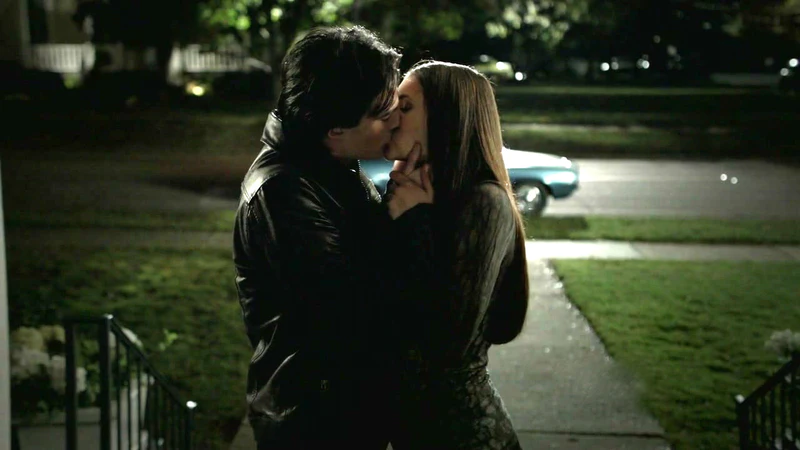 Nina Dobrev és Ian Somerhalder