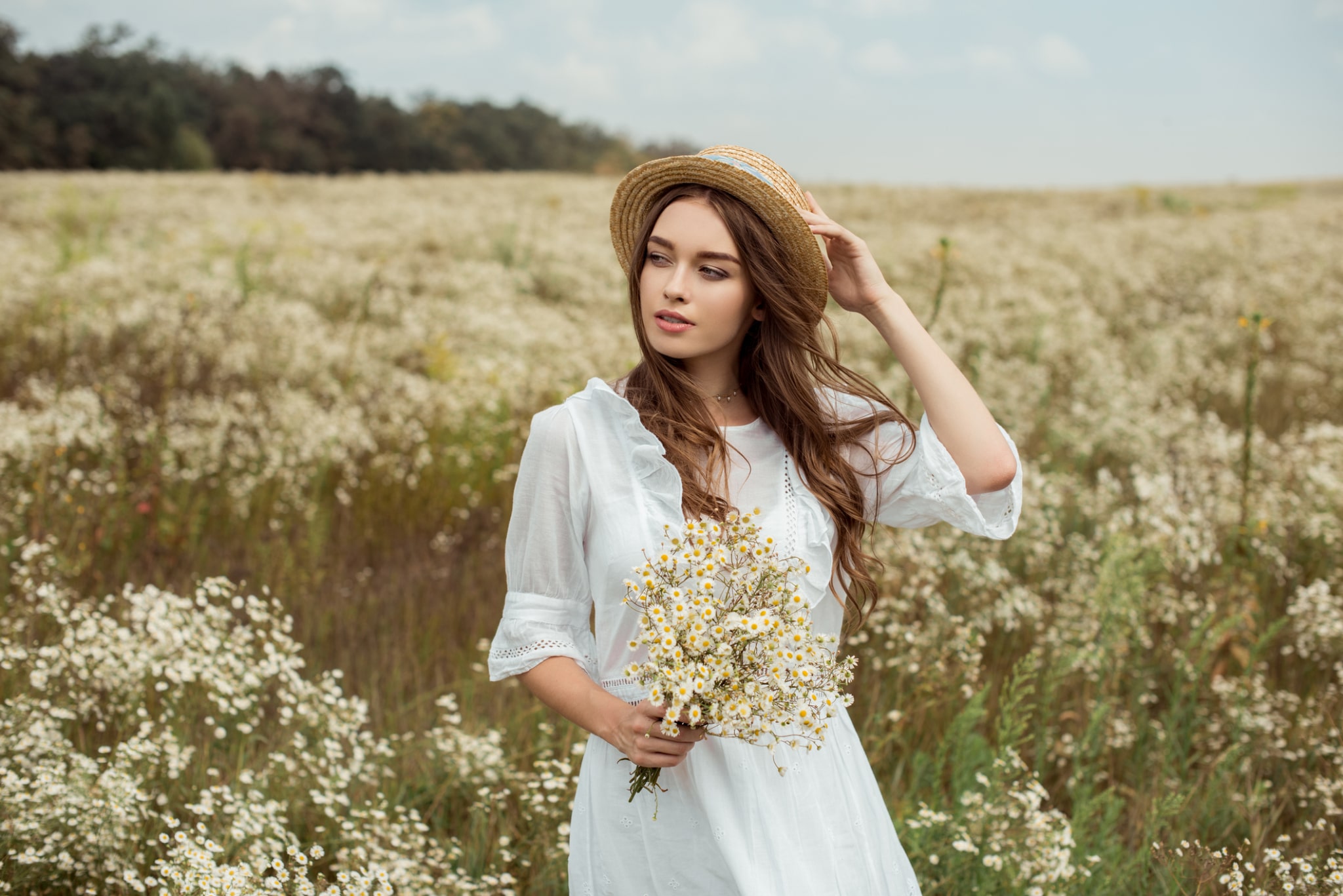 Фотосессия с ромашками в поле