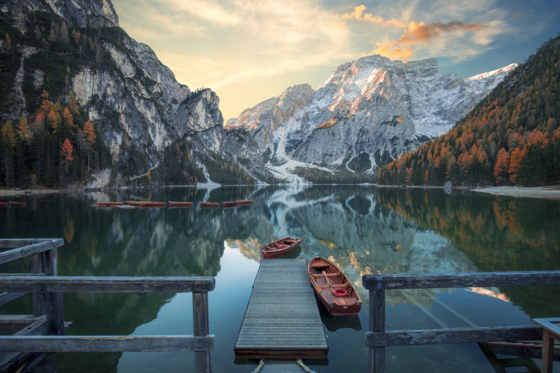 Braies-tó: a Dolomitok gyöngye