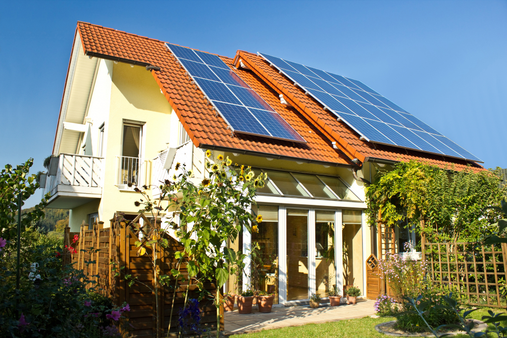 Töltsük napelem rendszerről az elektromos autókat!