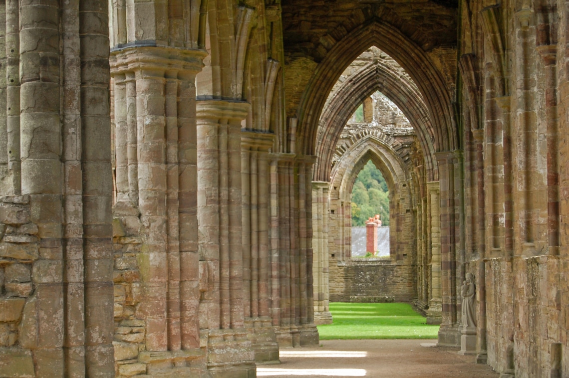 Teljesen véletlenül bukkantak a középkori alagútra