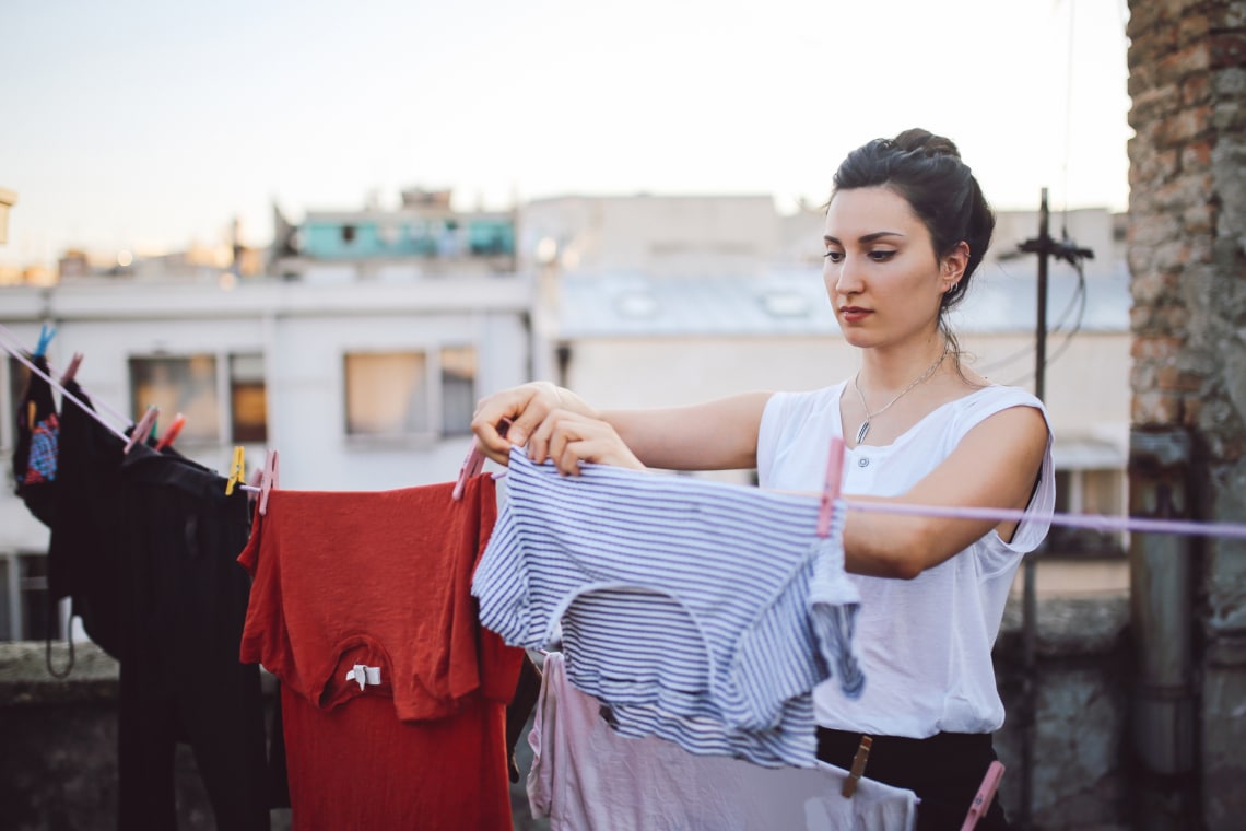 A tuti módszer, ha alapozós lett a ruhád: így távolíthatod el