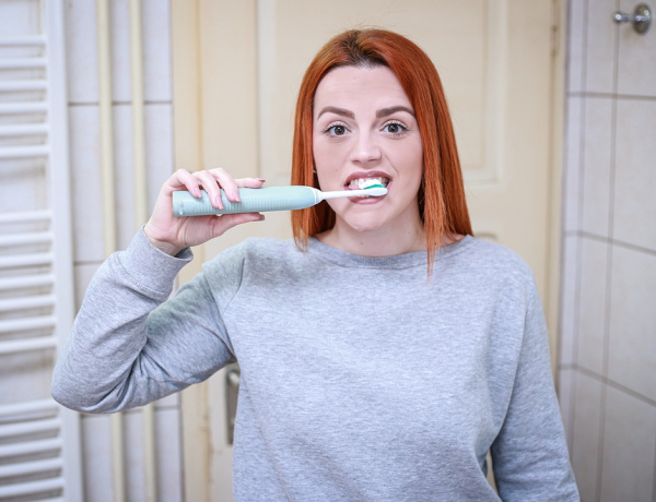 Ha még mindig hagyományos fogkefét használsz, hibát követsz el