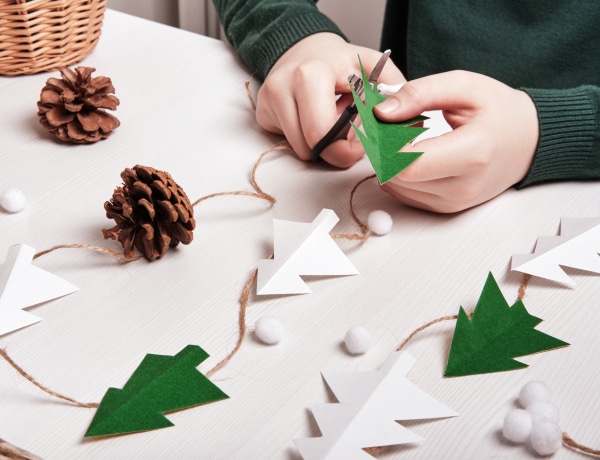 Karácsonyi kézműveskedés kisgyerekkel – 10 szuper ötlet