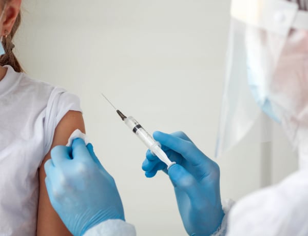 Nem, nem okoz meddőséget a gyerekek vakcinája
