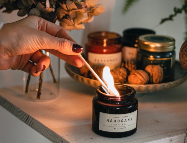 Gödör-szerűen ég a gyertyád? 7 gyertyás hiba, amit sokan elkövetünk