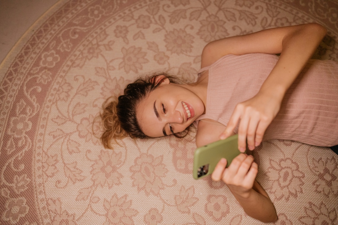 Így töltsd ki a profilod a randi-appon, hogy azt vonzza be, akit kell