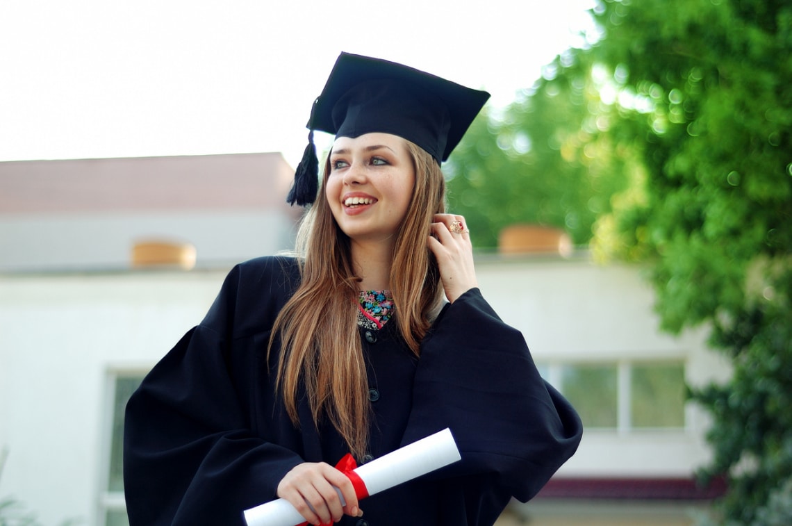 Gyűjtjük a diplomákat, de minek? A diplomahalmozás okai, hátrányai