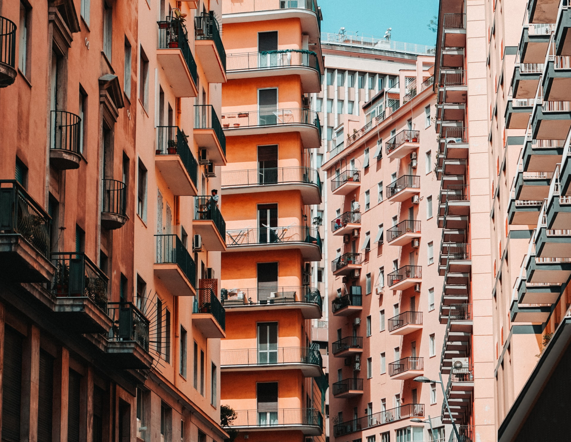 Egy vidéki megyeszékhelyen már a fővárosi árak nyolcadáért is lakáshoz juthatunk