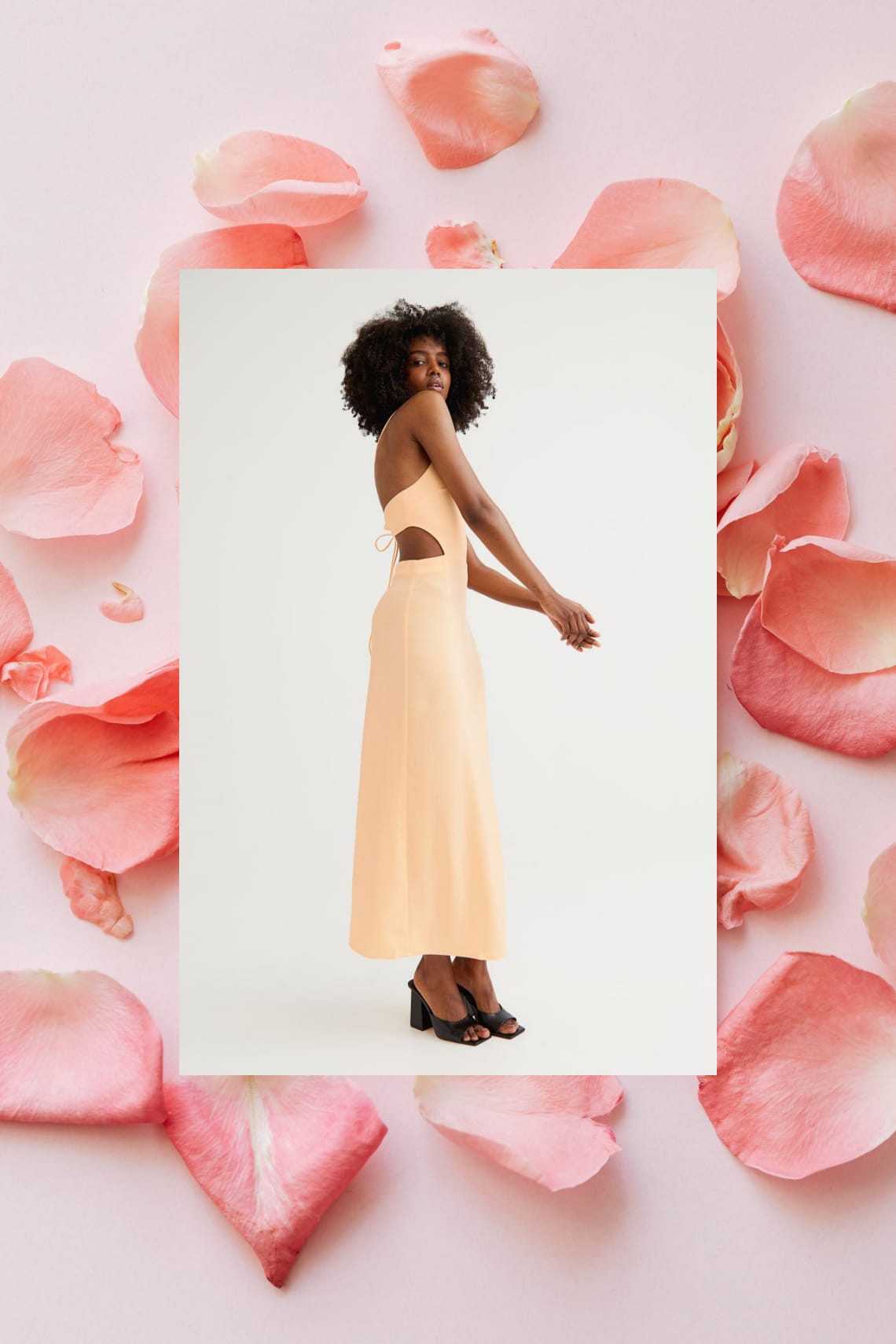 Nyitott hátú ruha a H&M-ből