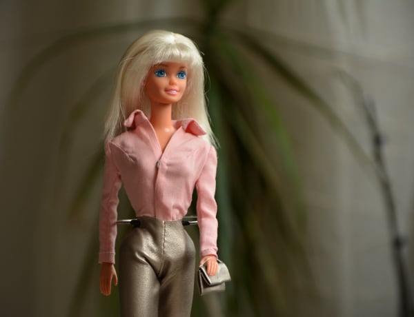 Forralt bor és Barbie-baba: 5 kattant márciusi világnap