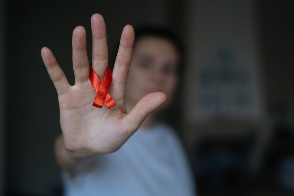 Ma már teljes életet élhet egy HIV fertőzött – és csak ebben az esetben fertőzhet