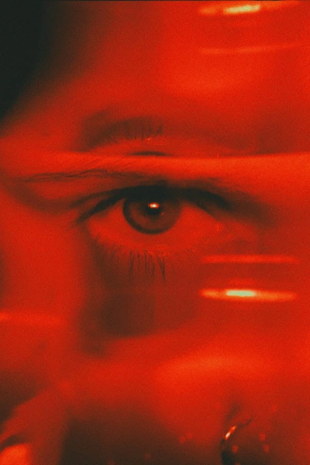 Mit jelent a vörös, a piros szín?