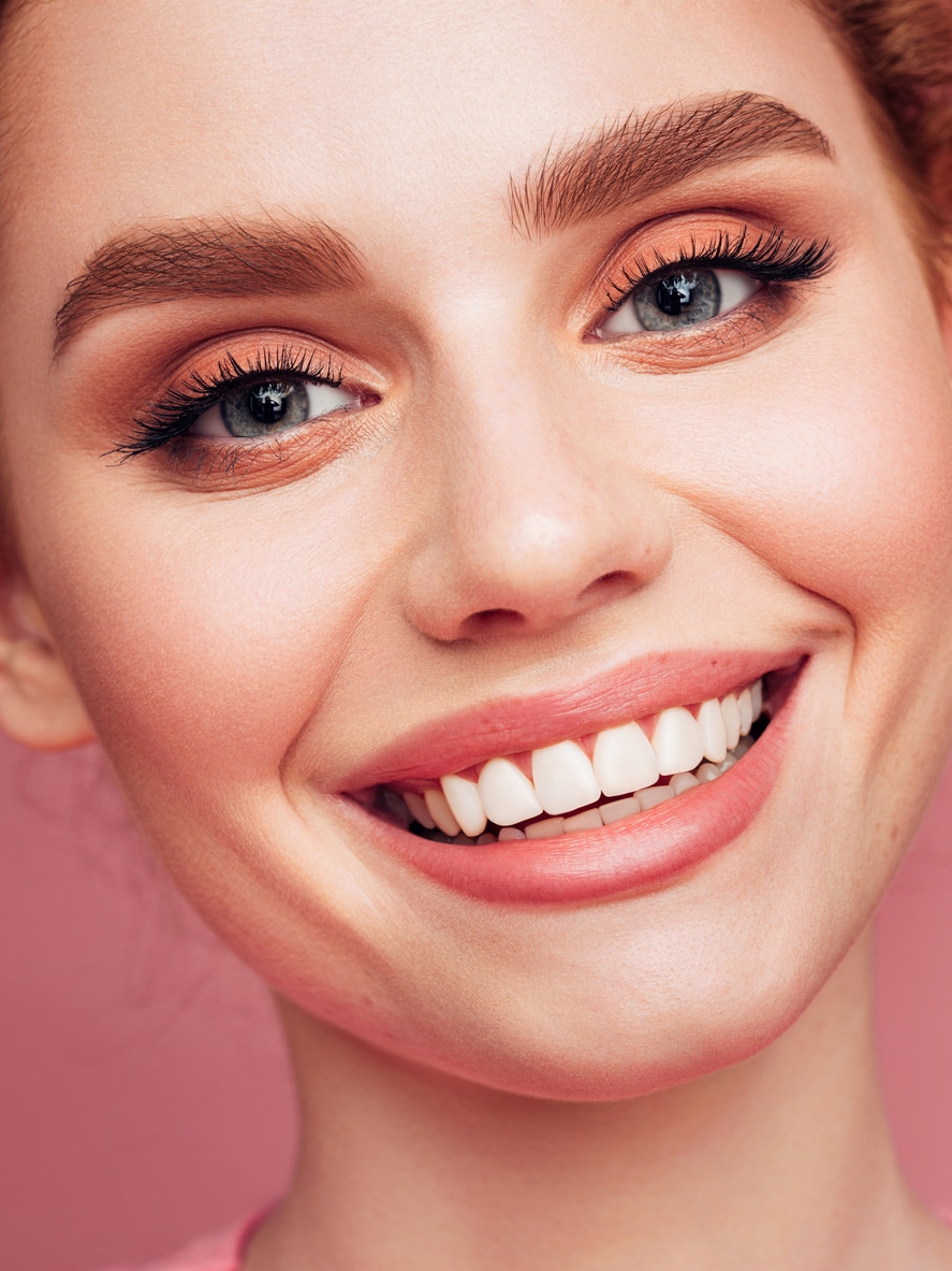 Téglalap alakú fogak