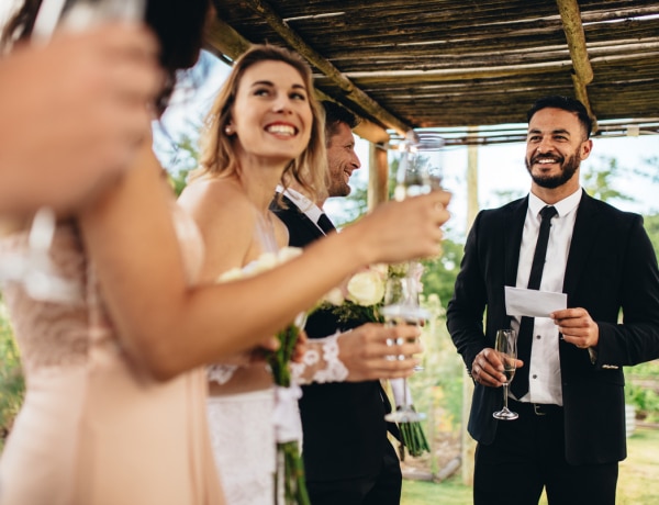Egyedül mész esküvőre? 4 tipp, hogy így is jól érezd magad