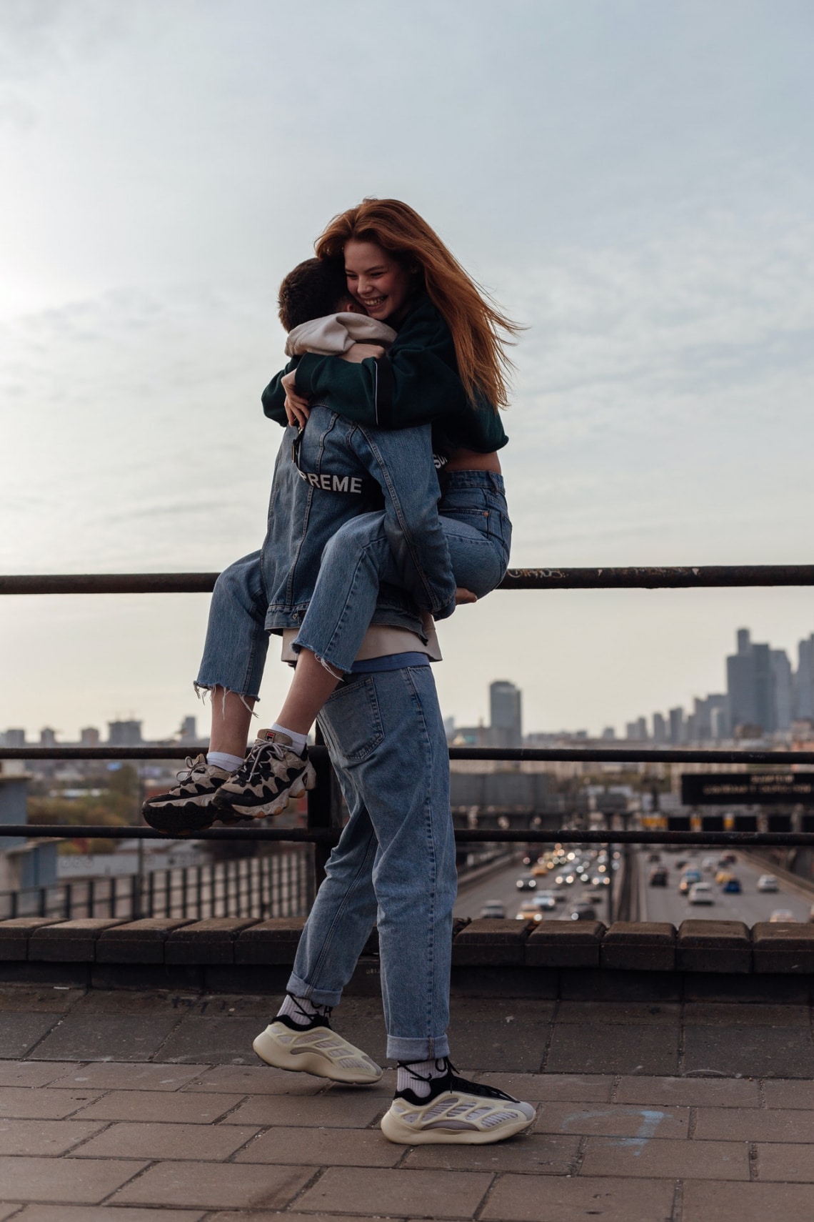 Többféle kötelék erősödik egyszerre