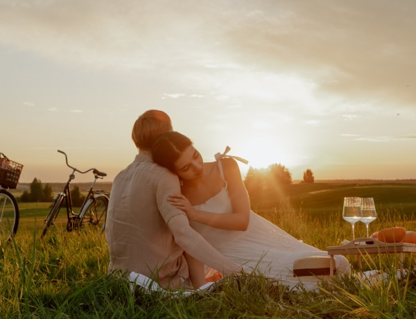 A külső megfog, a belső megtart! Ez így túl egyszerű, mert valójában más kell, hogy valaki megtartson!