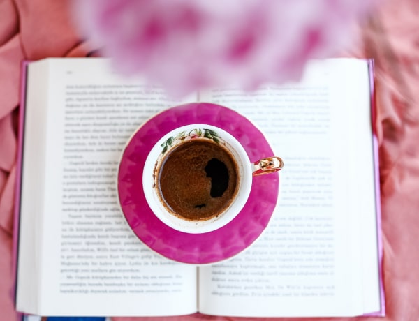 Így befolyásolják a koffeines italok a mindennapjaidat