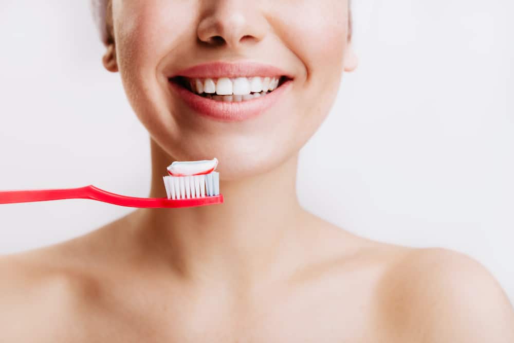 Hogyan válasszak fogkrémet és fogkefét?