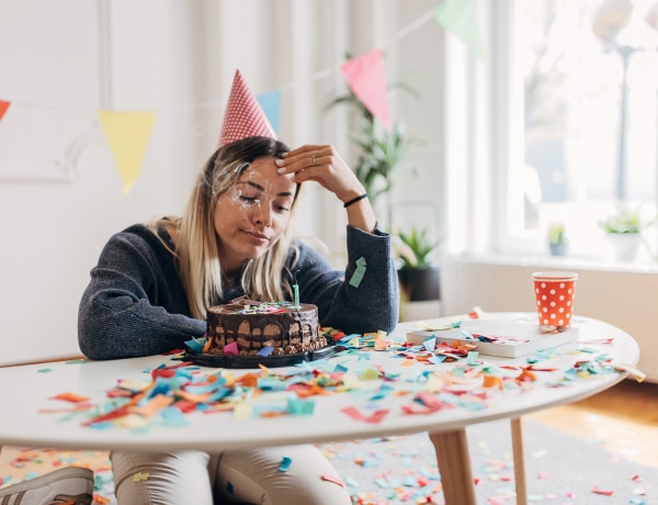 „A tortámban volt egy jókora harapás!” – 10 pokoli születésnapi történet
