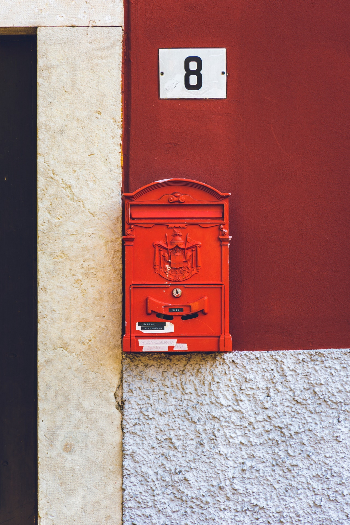 Kérj meg valakit, hogy ürítse a postaládát