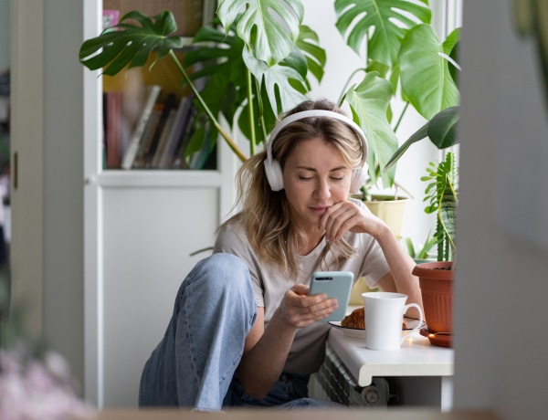 A feledékenységed és a hallásod közt lehet összefüggés. Jelek, hogy károsodott a hallásod