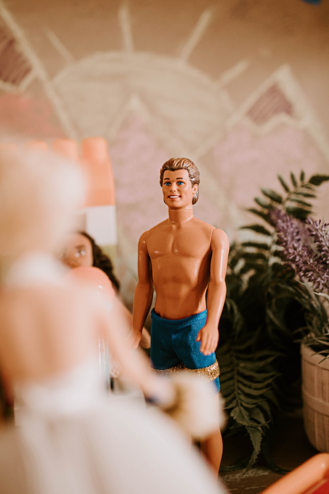 Csókolózó Barbie babák