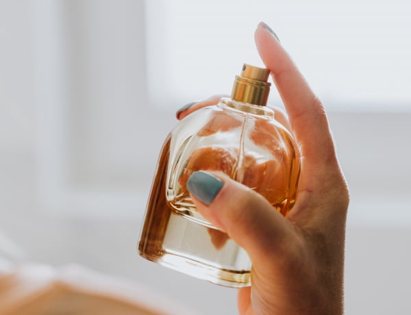 Ez a 10 legnépszerűbb női parfüm most a világon – téged is elvarázsolnak