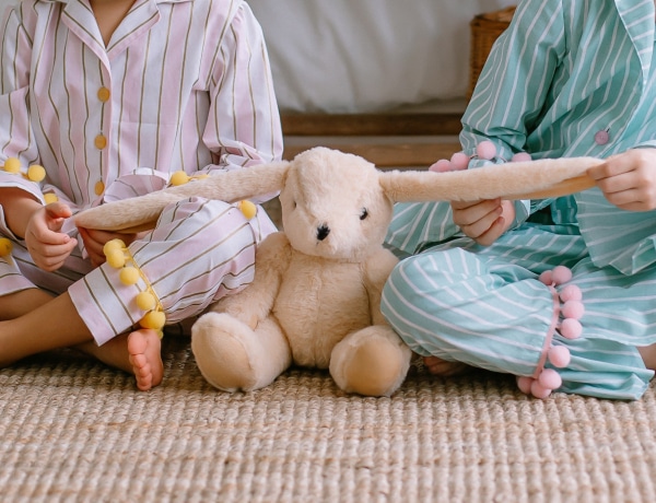 „Jutalomként masszírozhattuk a tanárnő lábát” Emlékek, amik ma már helytelennek tűnnek