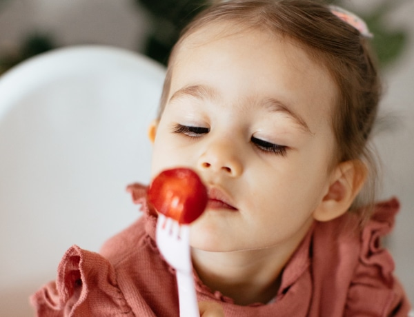 „Ne edd meg, mert meghízol!” – 5 dolog, amit soha ne mondj a gyerekednek étkezés közben
