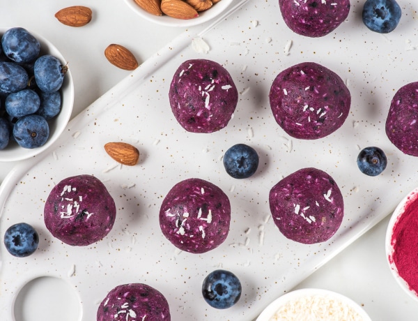 Ez a bélbarát áfonyás-citromos golyó a hosszú életet is támogatja