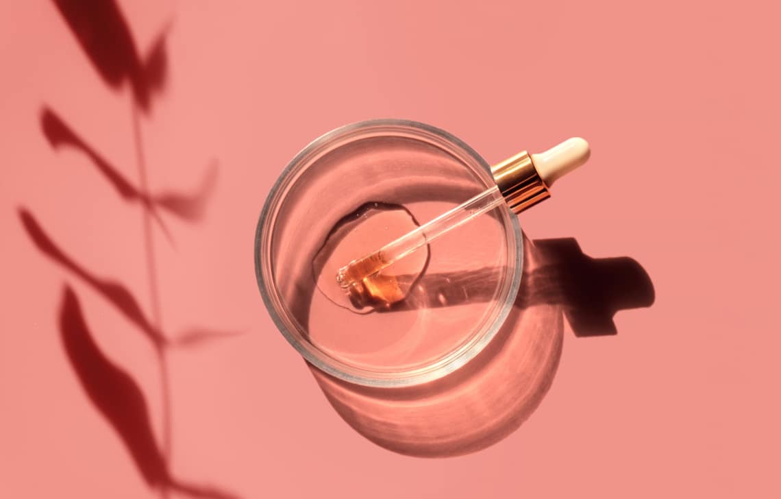 A 4 leghatékonyabb összetevő, amivel halványíthatod a bőrödön lévő foltokat