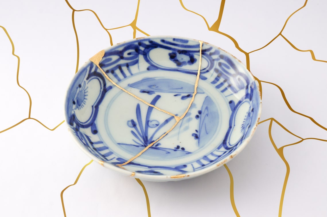 Hogyan segíthet meggyógyulni egy összeragasztott tányér? Egy különös japán módszer