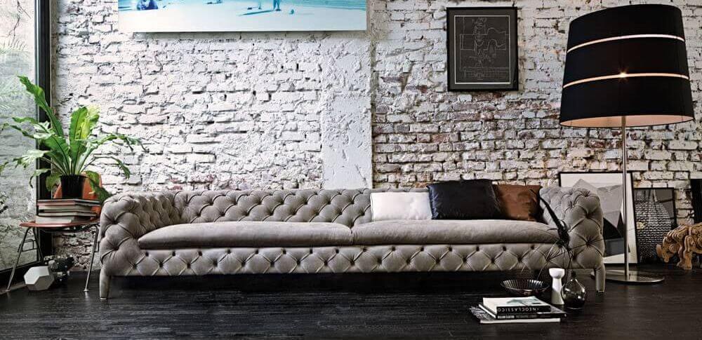A klasszikus és modern stílus egyvelege: Modern Chesterfield kanapék