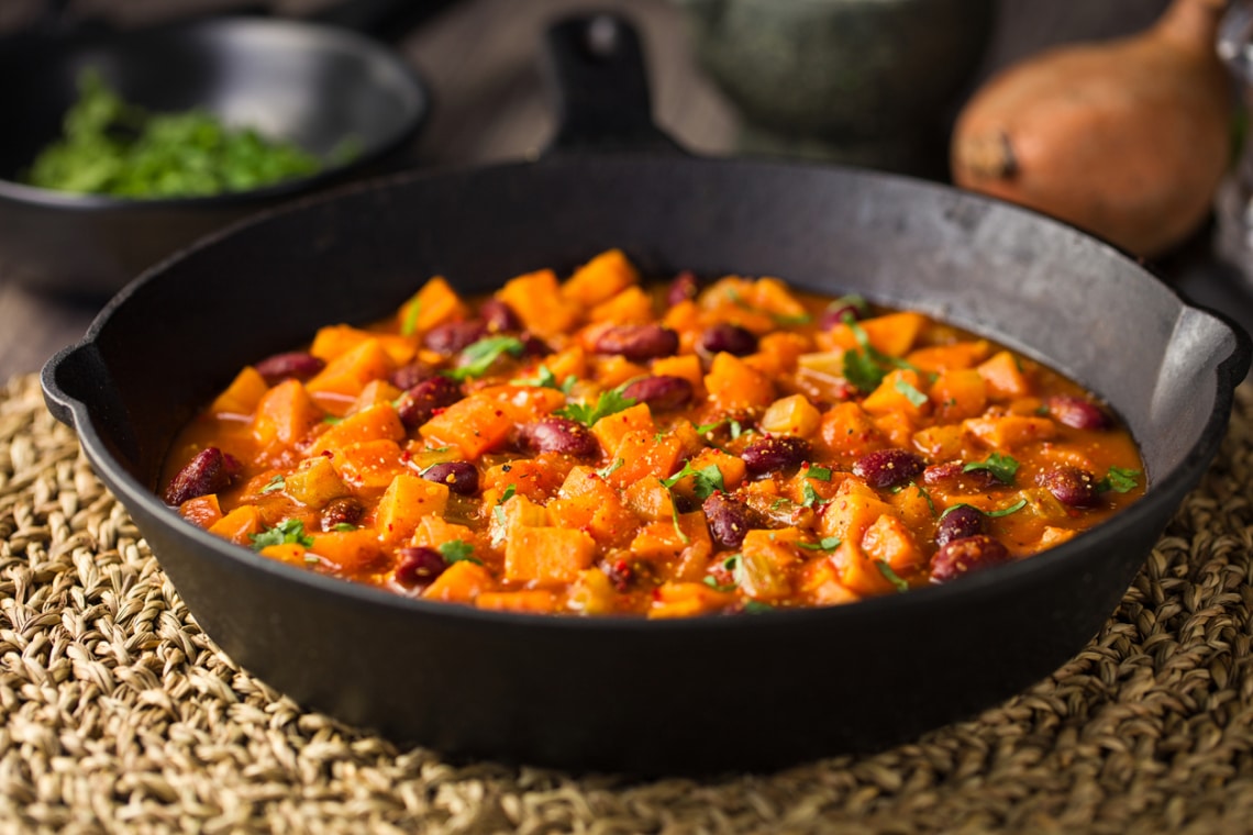 Jamie Oliver édesburgonyás chilije, amivel a hideg téli estéken is egyből felmelegedhetsz