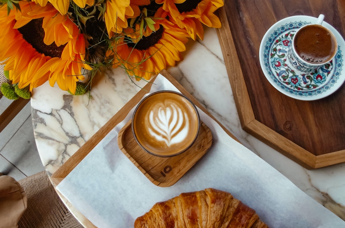 Ez a titka annak, ha a kávézóban mindig finomabbnak érzed a kávét