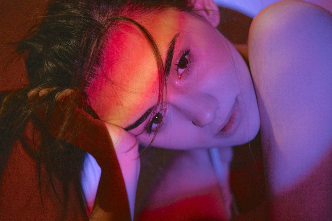 A kamasz lányok szenvednek legtöbbször öngyilkos gondolatoktól – Figyelj nagyon rájuk!