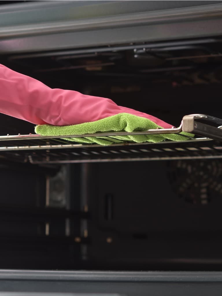 Így tisztítsd meg a rácsokat