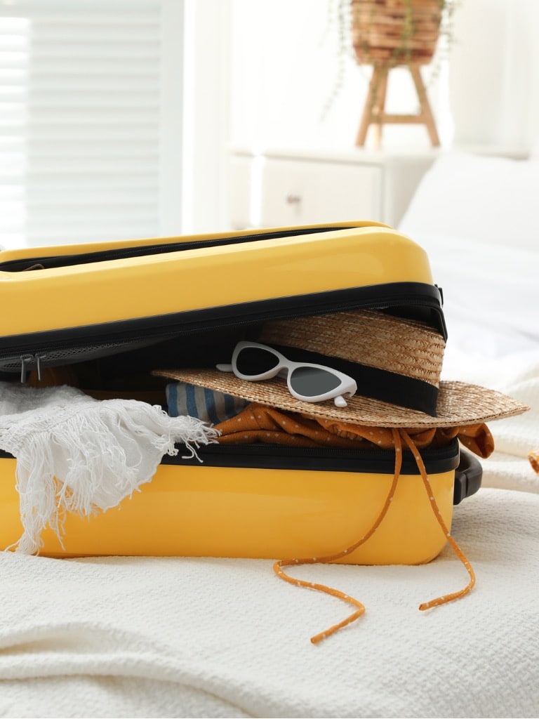 Hogyan tisztítsuk meg a bőrönd belsejét?