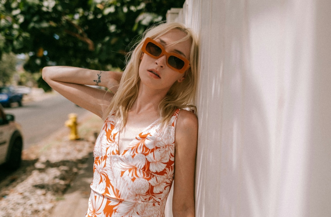 Melyik napszemüveg illik az arcformádhoz? Itt az idei trendekre szabott válasz!