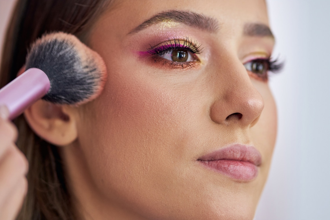 6 sminktipp felfelé ívelő szemre