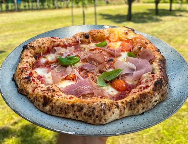 Ezért olyan ellenállhatatlanok a vidéki ízek – interjú a Fecskefészek Gasztroműhely tulajdonosával