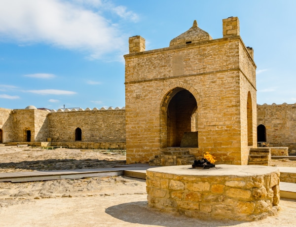 Meseszép látványt nyújt az örökké égő templomok tüze