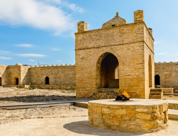 Meseszép látványt nyújt az örökké égő templomok tüze