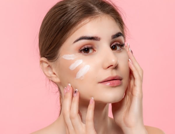 Ez a filléres zselé kisimítja a ráncokat! A szem környéki ráncok házi ápolása