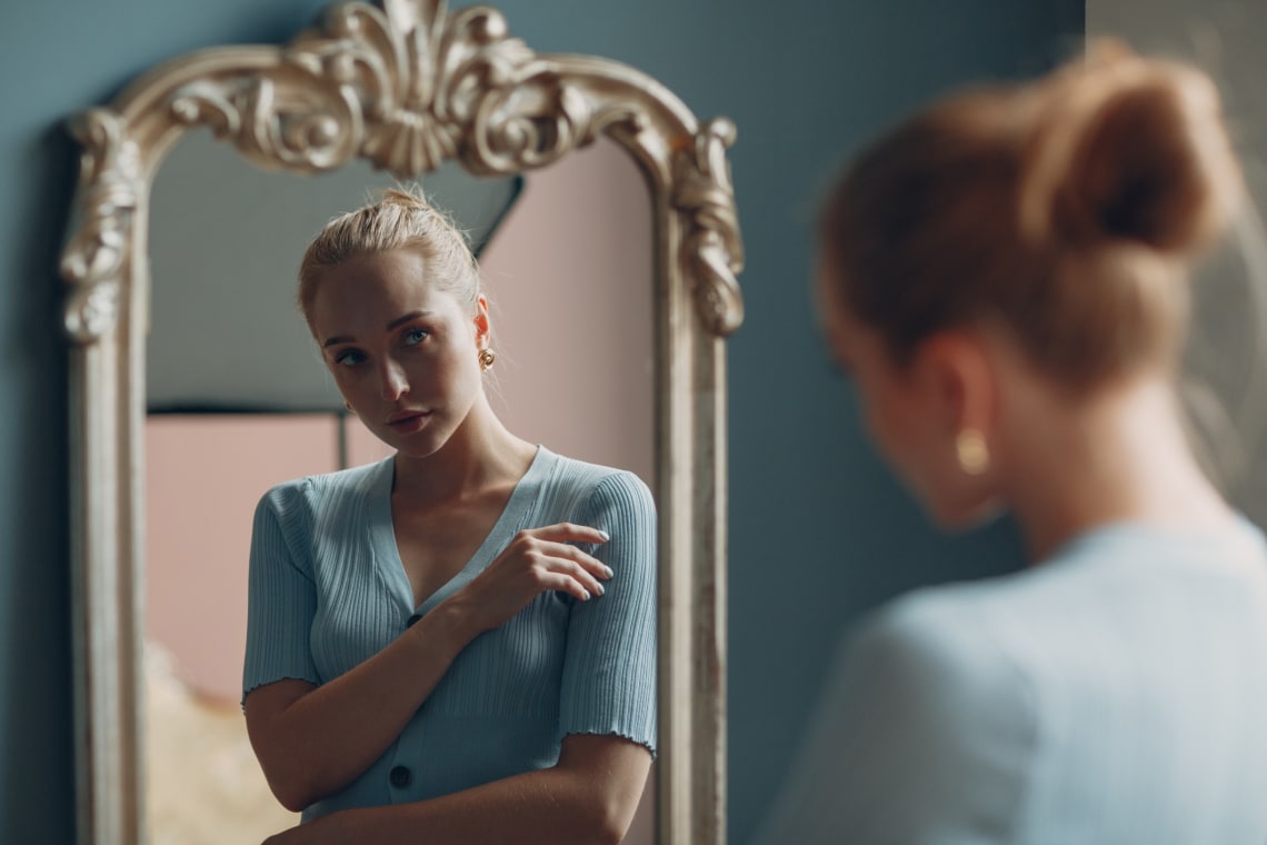 A rejtett testképzavar a nők 95%-át érinti. Ne hagyd figyelmen kívül a jeleket!